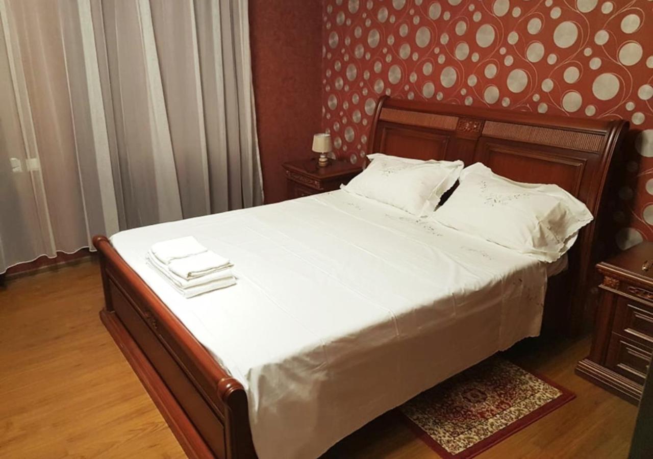 Guest House Amo คูทายสิ ภายนอก รูปภาพ