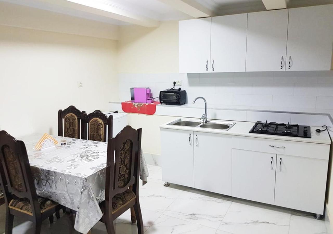 Guest House Amo คูทายสิ ภายนอก รูปภาพ