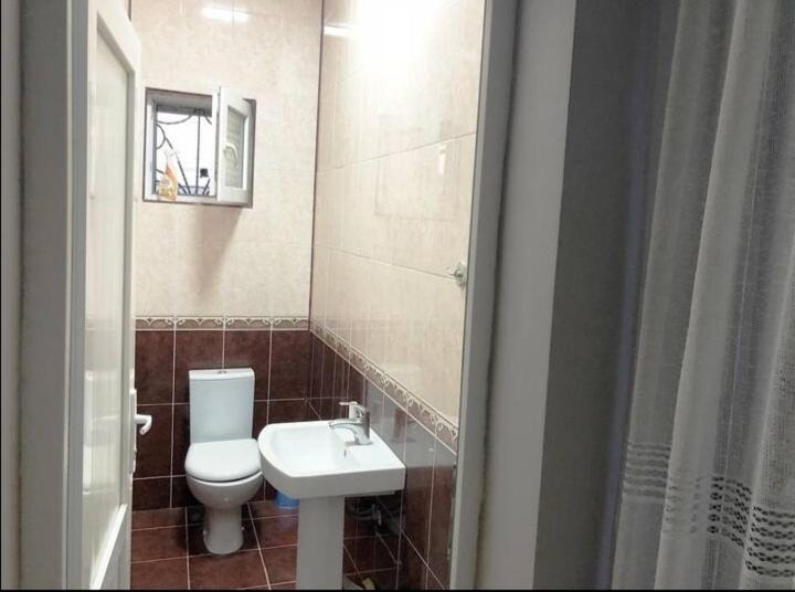 Guest House Amo คูทายสิ ภายนอก รูปภาพ