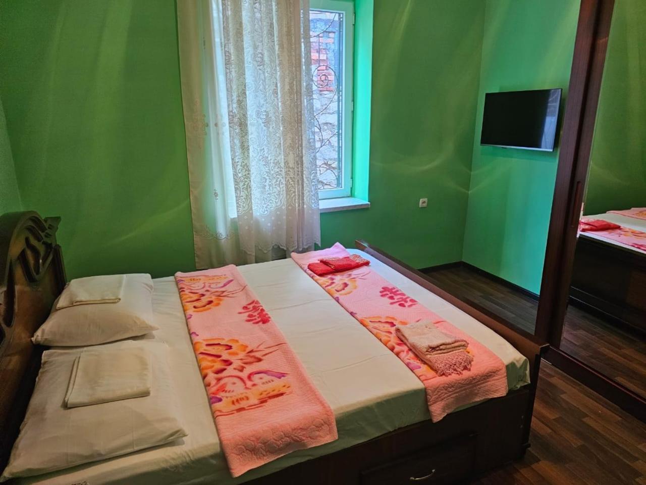 Guest House Amo คูทายสิ ภายนอก รูปภาพ