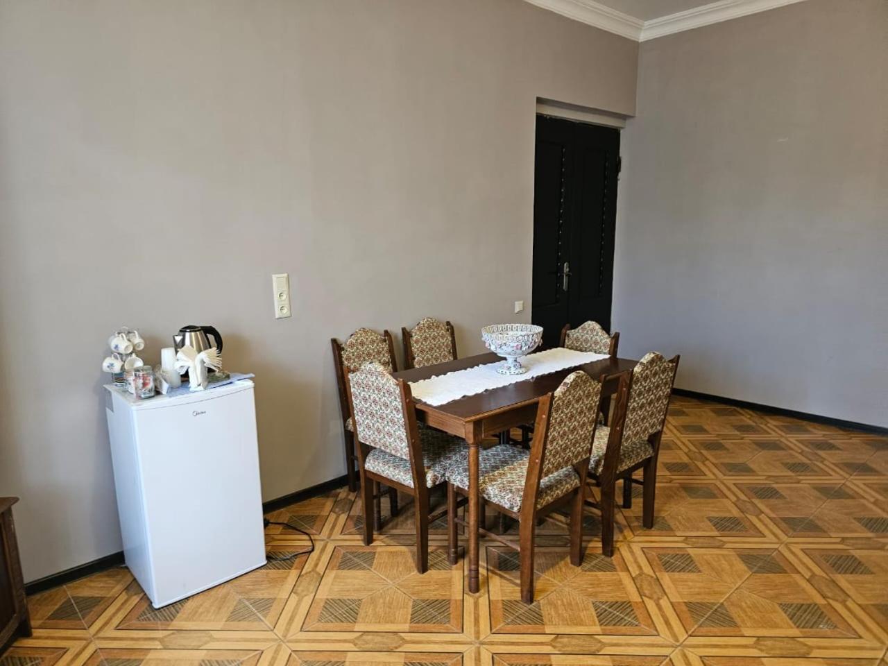 Guest House Amo คูทายสิ ภายนอก รูปภาพ