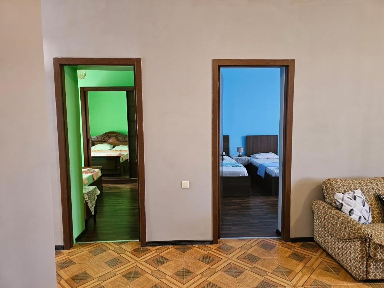 Guest House Amo คูทายสิ ภายนอก รูปภาพ